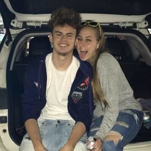 Meet your Posher, Christopher